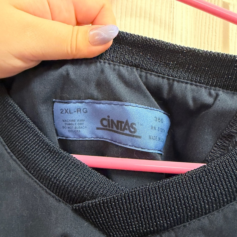 CINTAS Pullover - Picture 2 of 3
